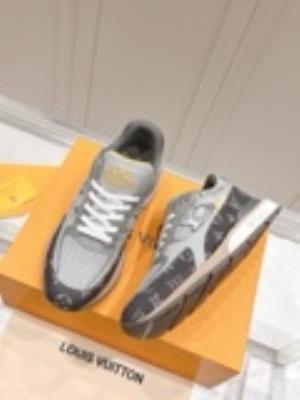 cheap quality Men's Louis Vuitton Run Way Sneakers Model No. 809